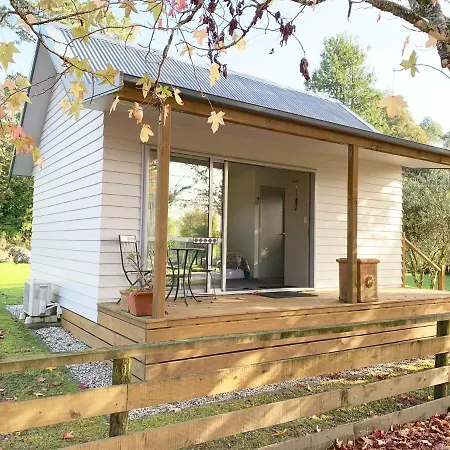 Mirror Creek Holiday Cottage Ruatapu Exterior foto