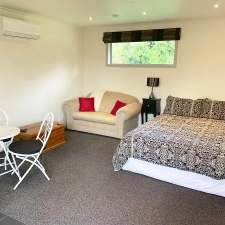 Mirror Creek Holiday Cottage Ruatapu Exterior foto